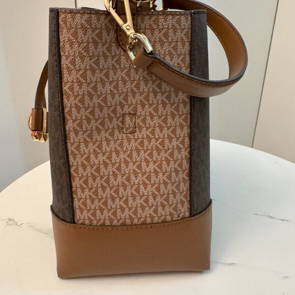 Michael Kors Bag - Picture 2 of 3